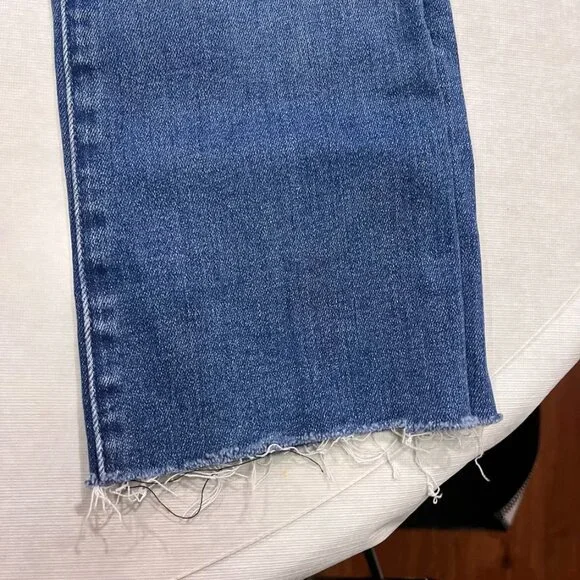 NEW MOTHER The Hustler Ankle Fray Jeans “No Promises” Blue Wash Size 26 - Picture 5 of 14